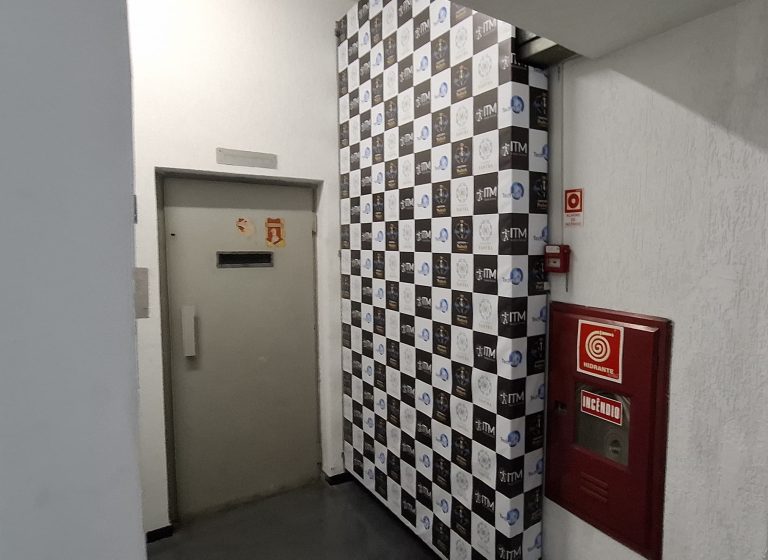Criação e instalação de painel backdrop